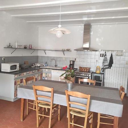 Gite Chez L'Oncle Jules Velesmes-Echevanne Esterno foto